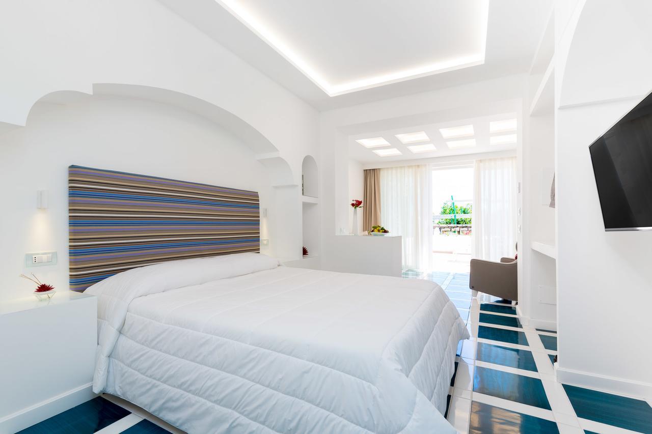 Quattro Passi Relais Hotel Nerano Exterior photo