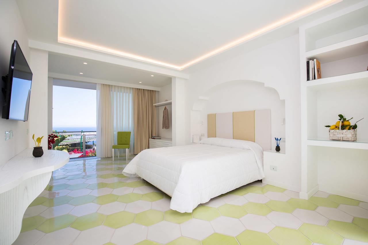 Quattro Passi Relais Hotel Nerano Exterior photo